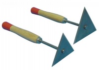 Deluxe Triangular Blade Scraper